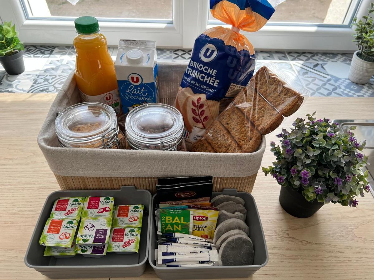 Maison Au Numero 21, Petit-Dejeuner Offert Villefranche-sur-Cher Екстериор снимка